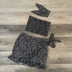 Floral daisy print Three-Piece bandana, crop, & mini skirt Set